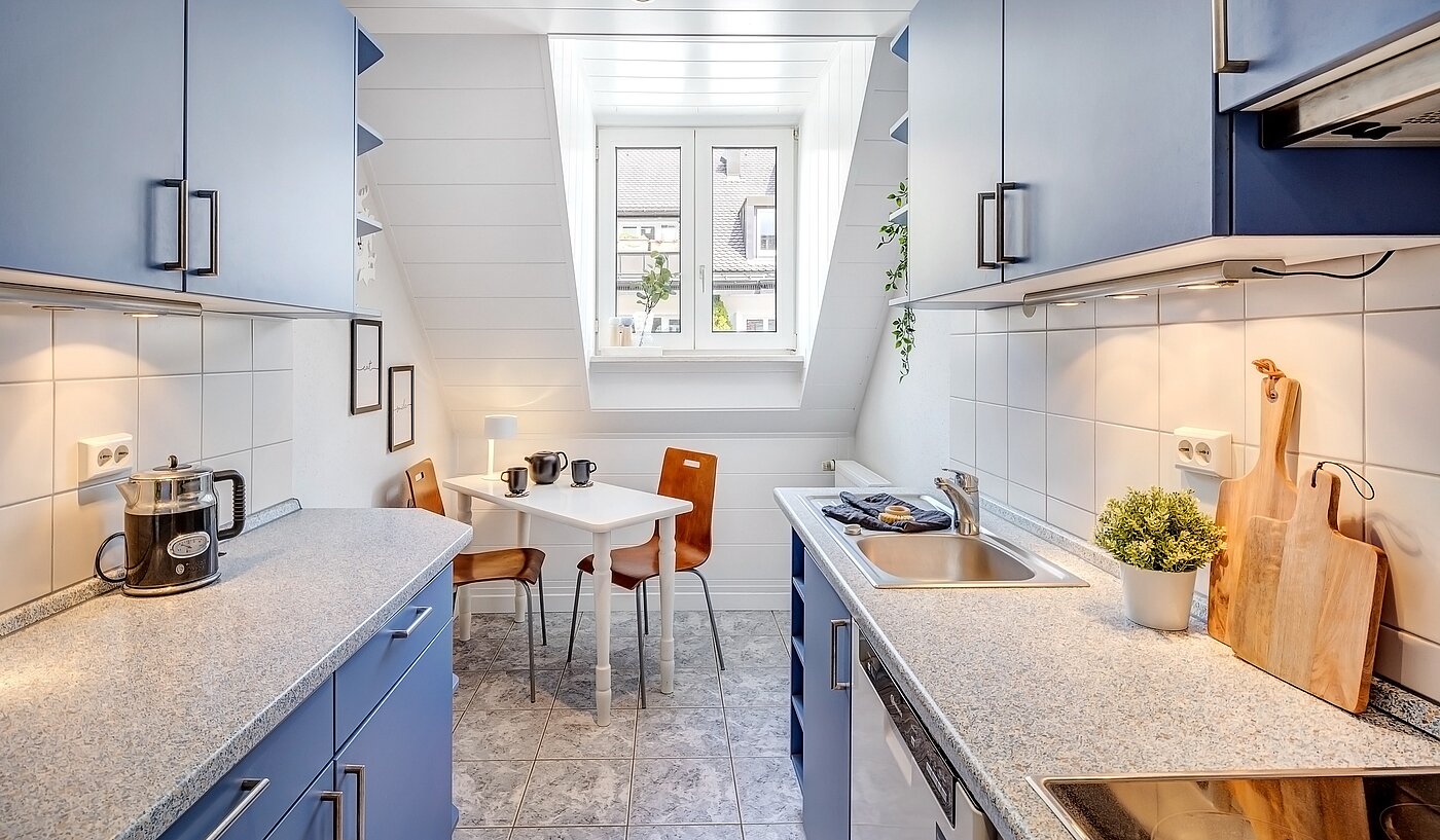 Etagenwohnung mit 1.5 Zimmern | München-Schwabing | 70014 | Helle Küche mit...