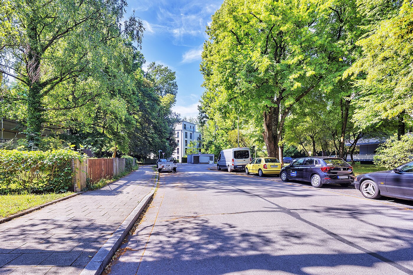 Etagenwohnung mit 3.5 Zimmern | München-Bogenhausen | 70267 | Ruhige Umgebung