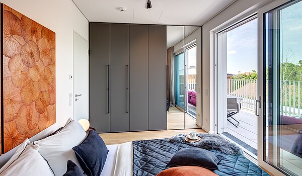 Etagenwohnung mit 2 Zimmern | 70134 | Gediegene Einbaumöbel