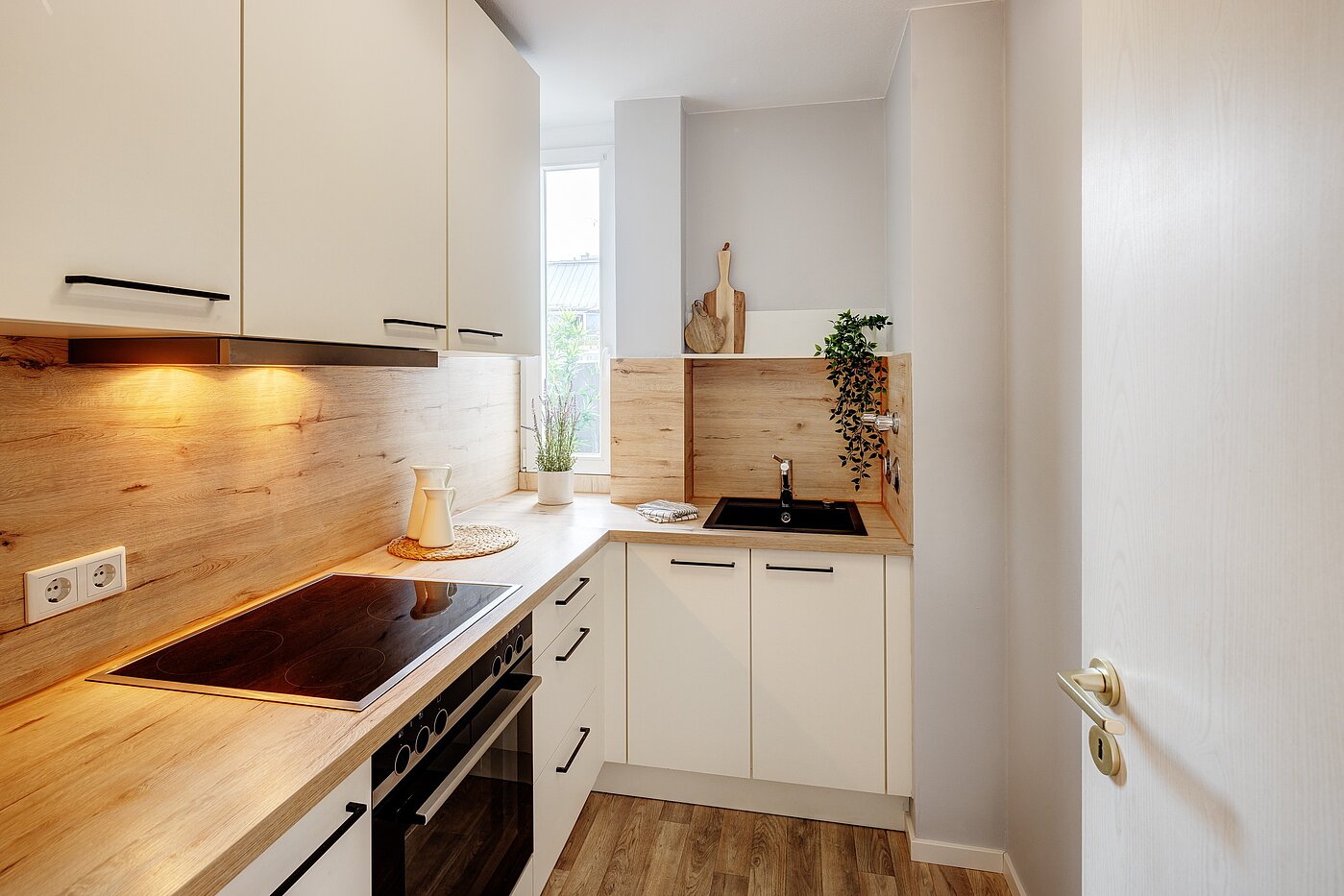 Etagenwohnung mit 2 Zimmern | München-Obersendling | 70039 | Eine moderne Einbauküche...