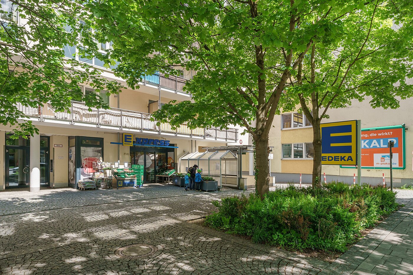 Etagenwohnung mit 2 Zimmern | München-Ramersdorf | 2207ML11 | Einkaufsmöglichkeiten