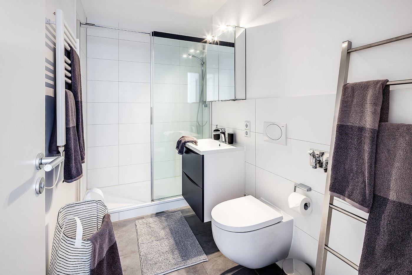 Etagenwohnung mit 2 Zimmern | München-Thalkirchen | 2107ML2 | Komfortables Duschbad...