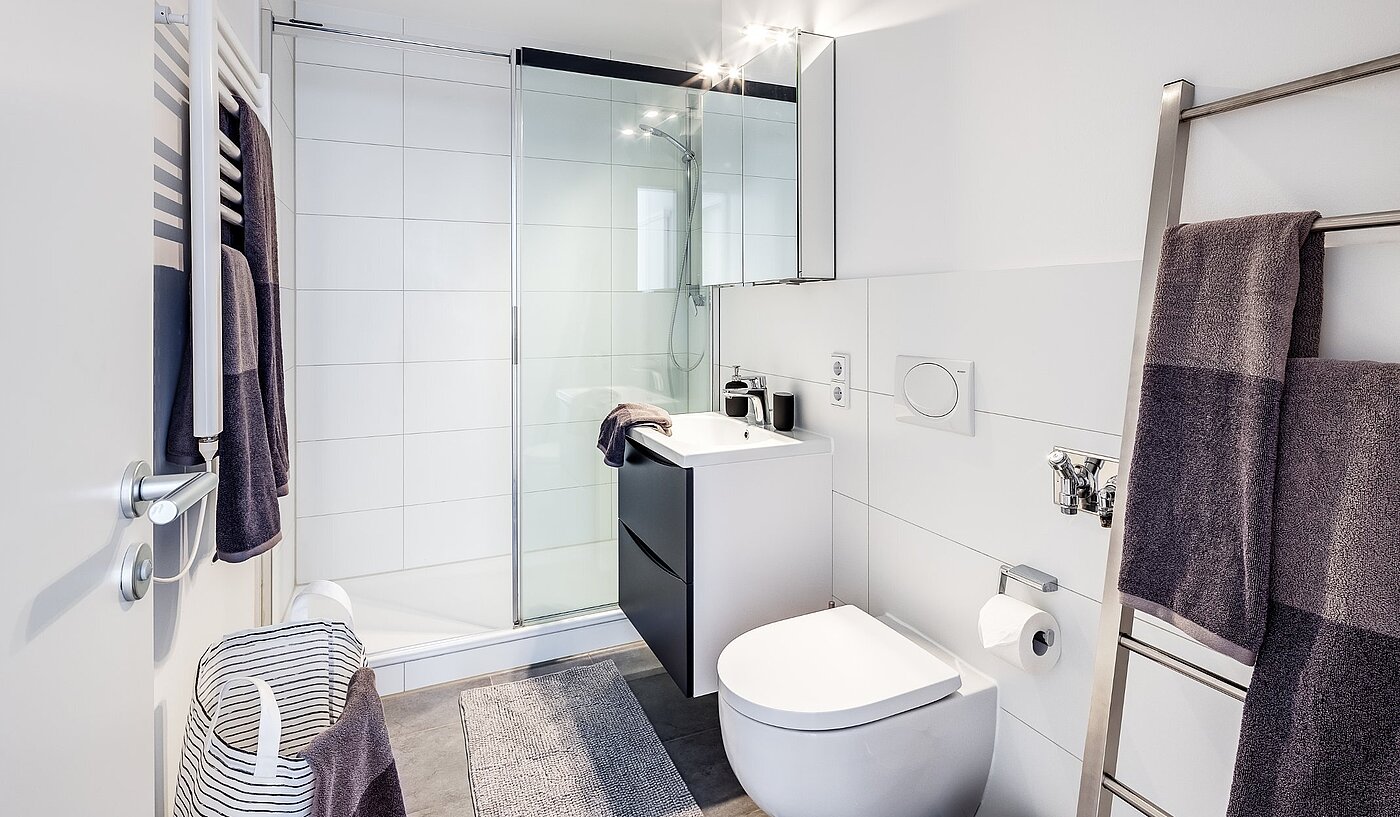 Etagenwohnung mit 2 Zimmern | München-Thalkirchen | 2107ML2 | Komfortables Duschbad...