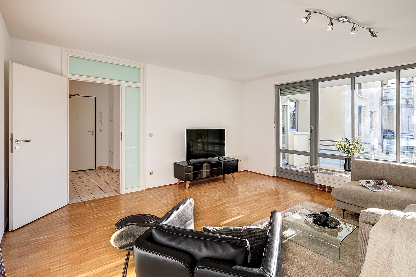 Etagenwohnung mit 4 Zimmern | 1709ML3 | Geräumiges Wohnzimmer