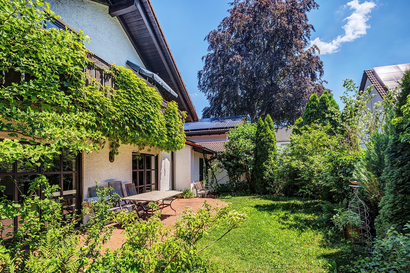 Einfamilienhaus mit 4 Zimmern | Neubiberg | 70429 | Garten
