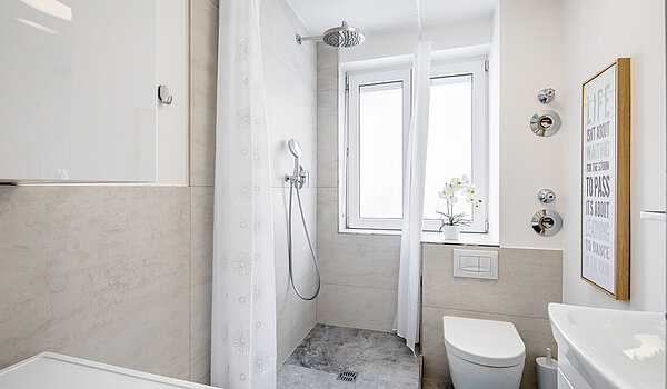 Etagenwohnung mit 2 Zimmern | München-Allach | 70412 | ...Duschbad