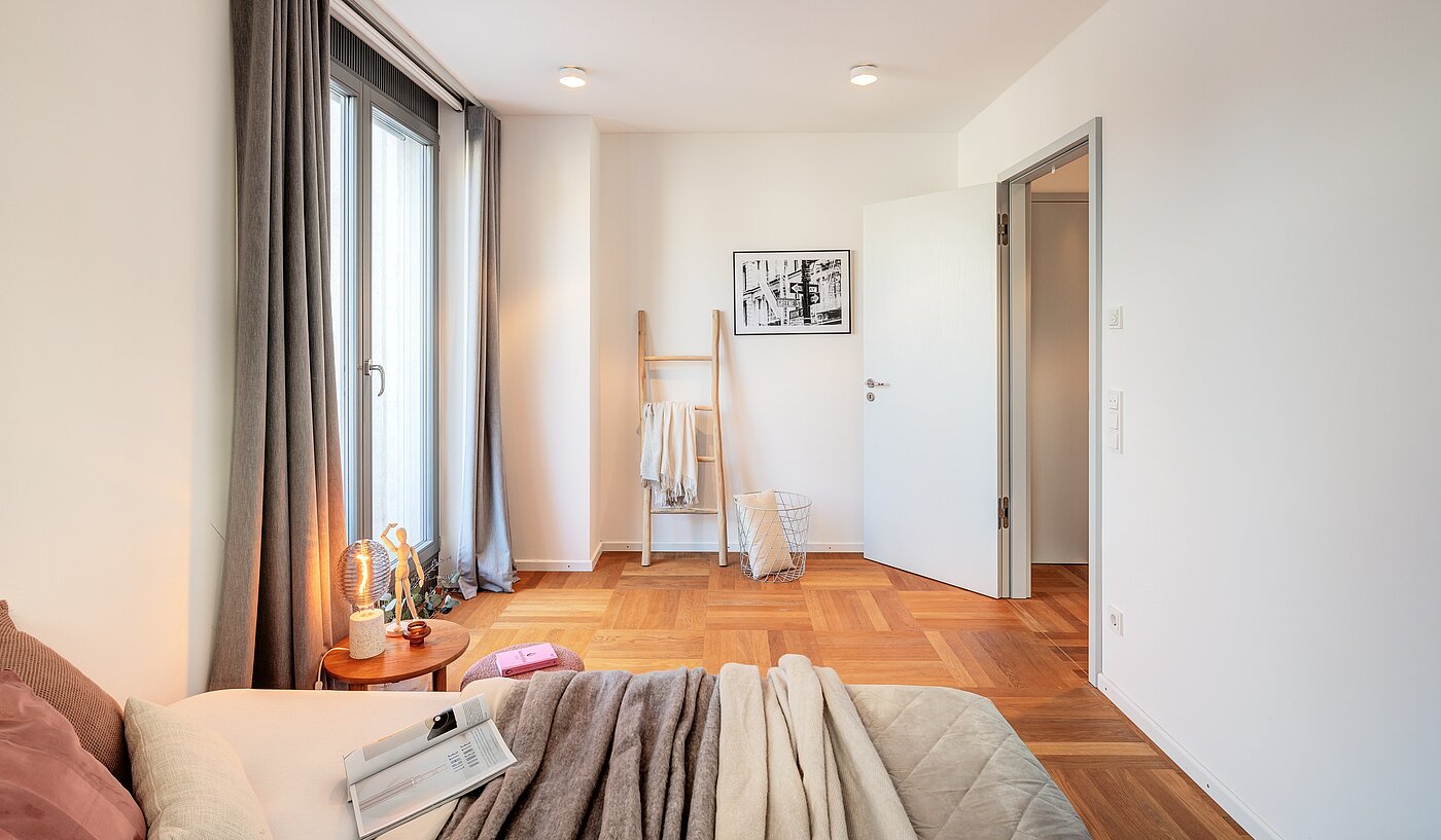 Etagenwohnung mit 2 Zimmern | München-Schwabing | 70195 | ...und Zugang zum Schlafbereich