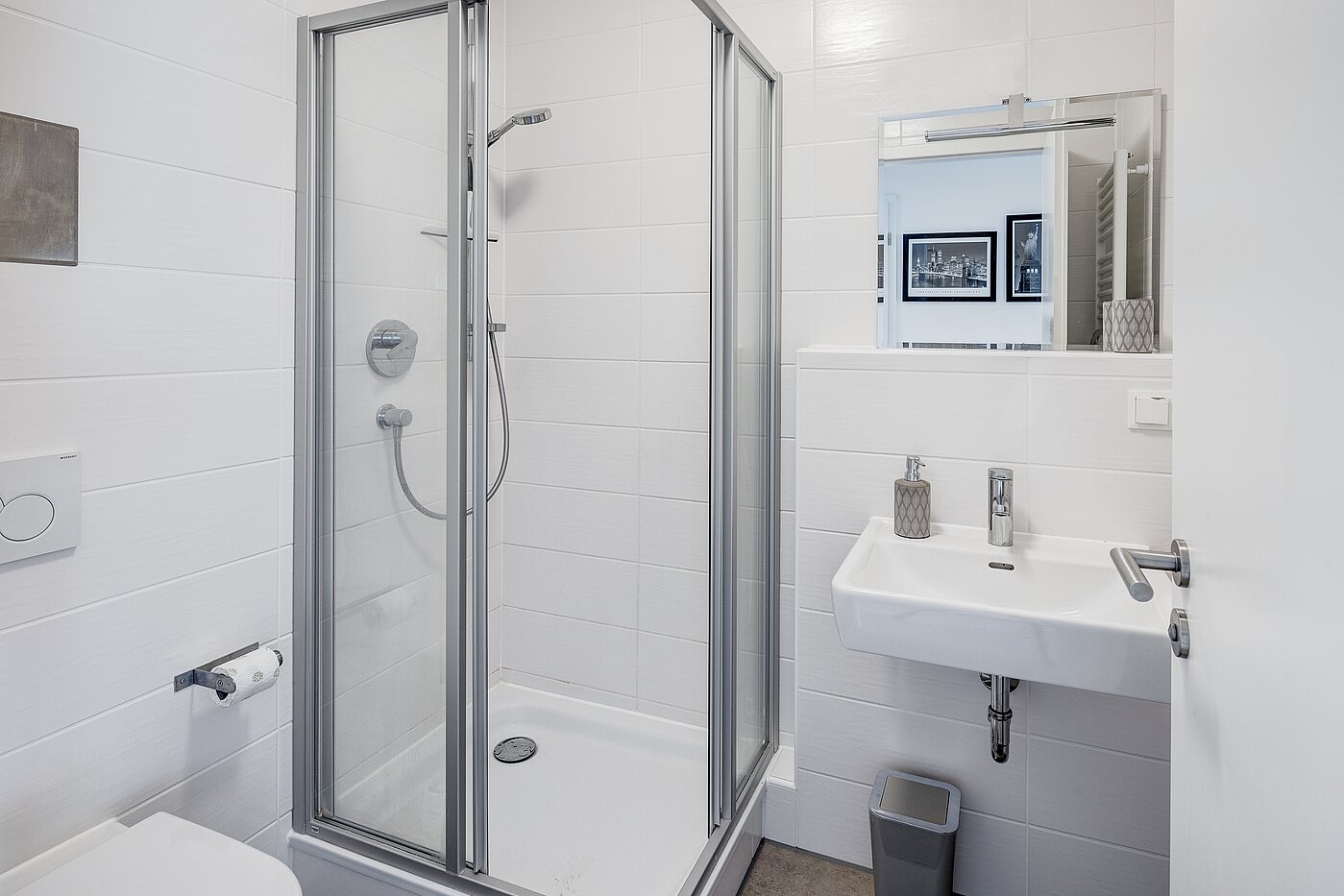 Etagenwohnung mit 3 Zimmern | 70483 | ...Dusche