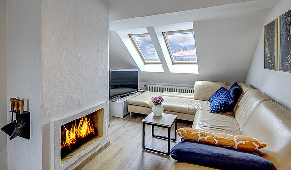 Dachgeschosswohnung mit 4.5 Zimmern | München-Ludwigsvorstadt | 70461 | Wohnen / Essen
