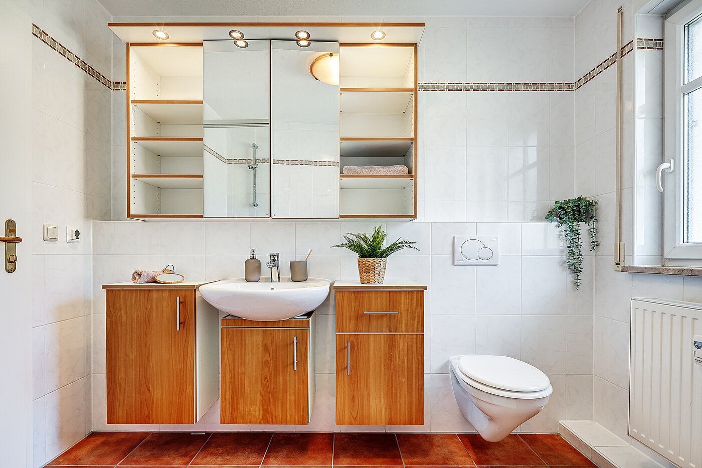 Etagenwohnung mit 3 Zimmern | München-Ramersdorf | 2206ML4 | ...modernen Einbauten, sowie...