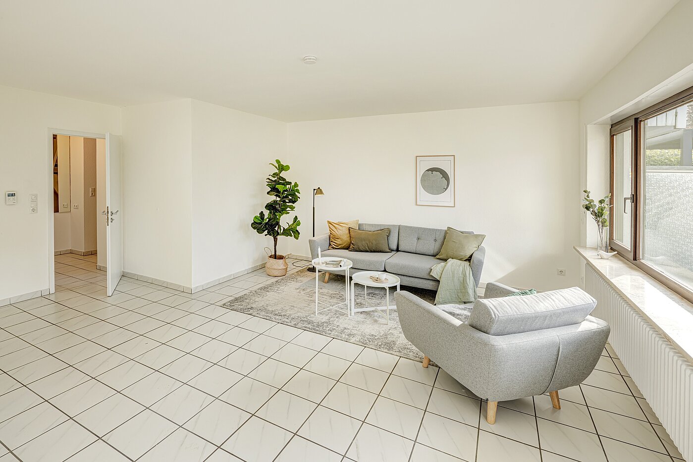 Reihenmittelhaus mit 5 Zimmern | Unterschleißheim | 70187 | Helles geräumiges Wohnzimmer...