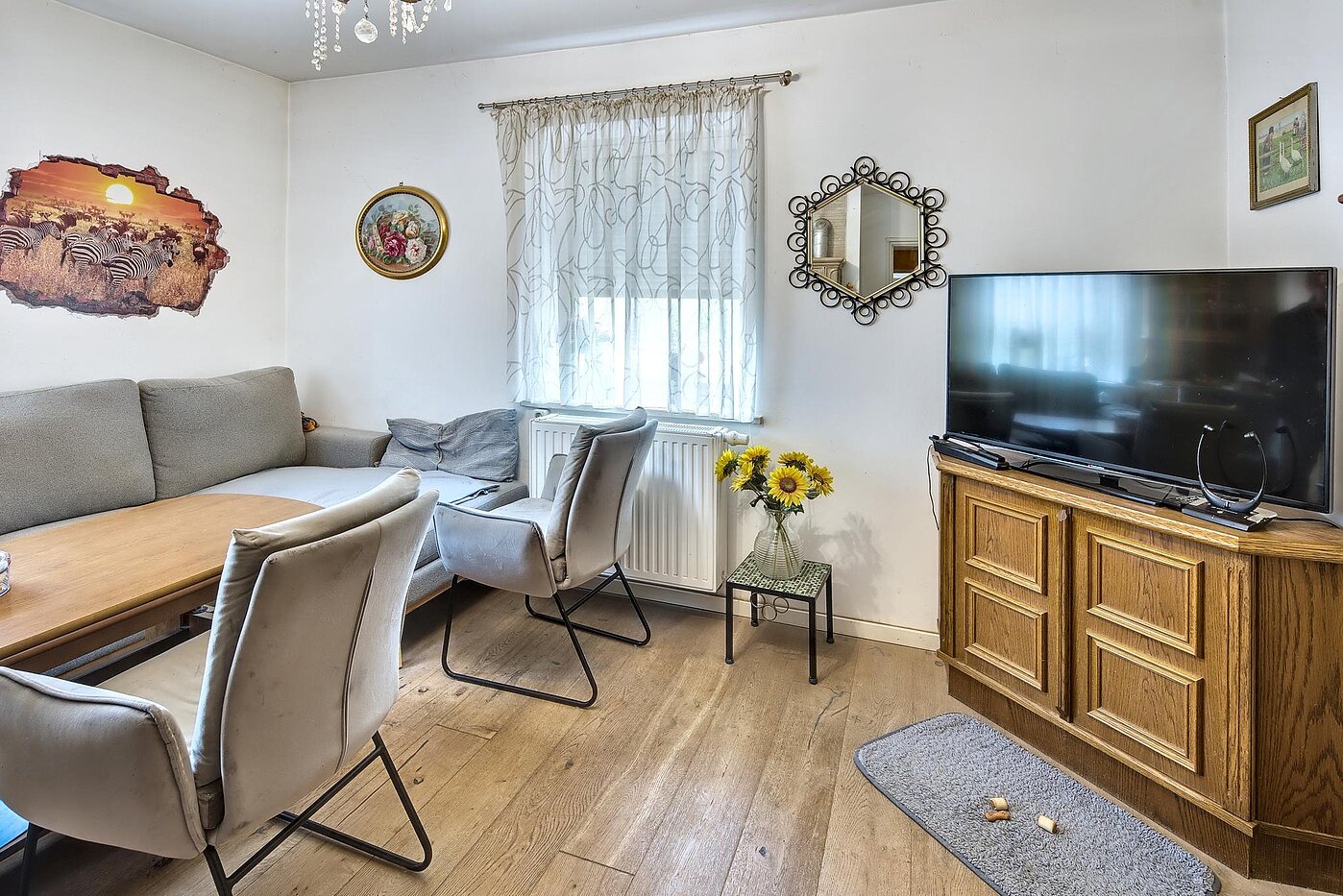 Einfamilienhaus mit 8 Zimmern | 70229 | Wohnzimmer...