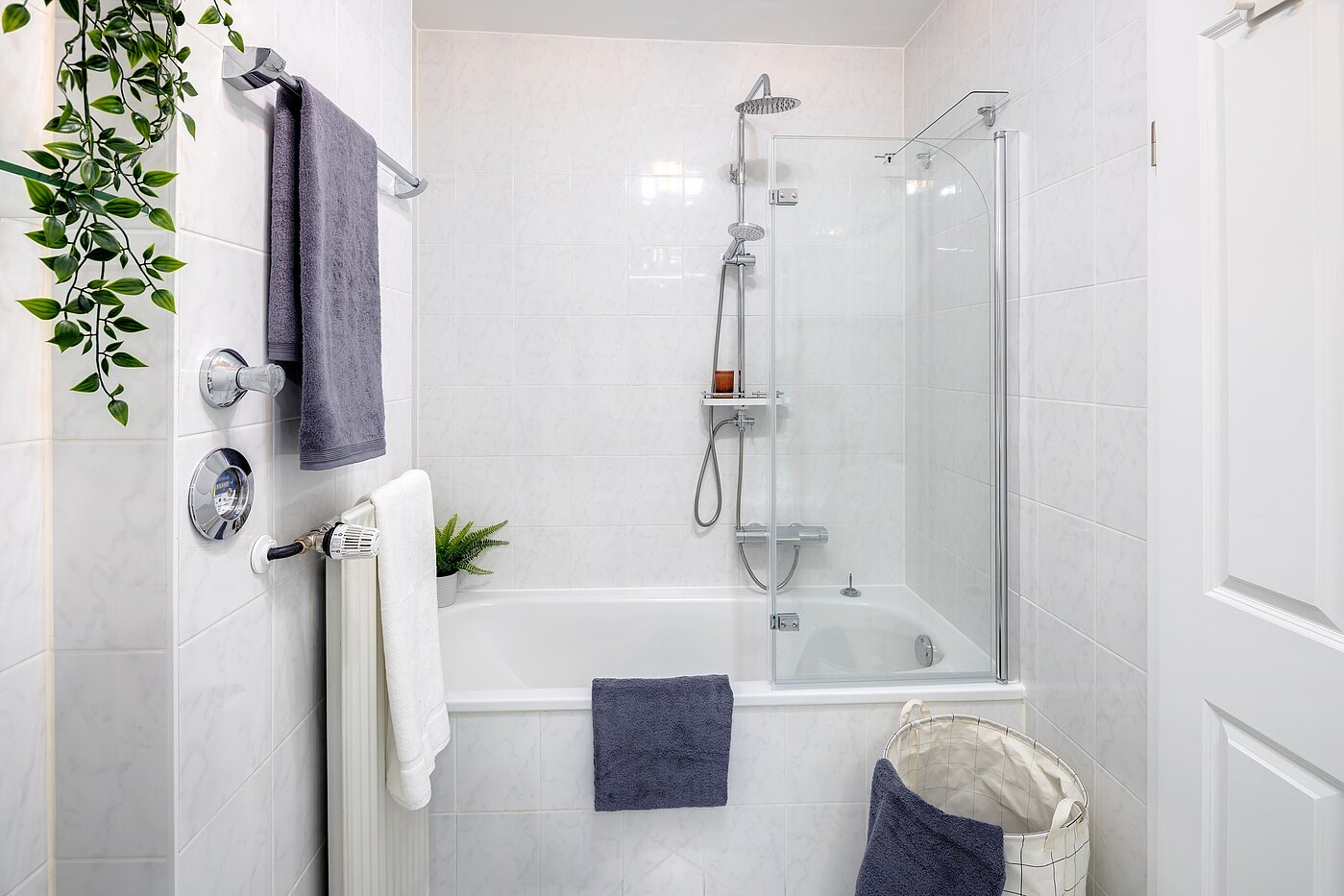 Etagenwohnung mit 3 Zimmern | München-Obergiesing | 70028 | ...und Duschwand