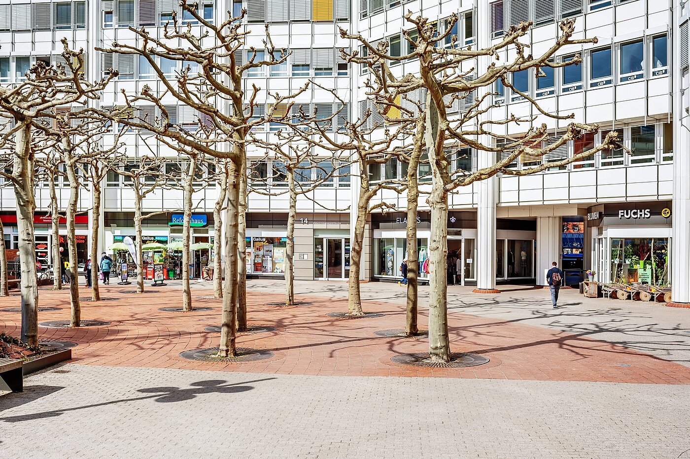 Etagenwohnung mit 1 Zimmer | München-Bogenhausen | 2103ML6 | Läden in d. Nachbarschaft