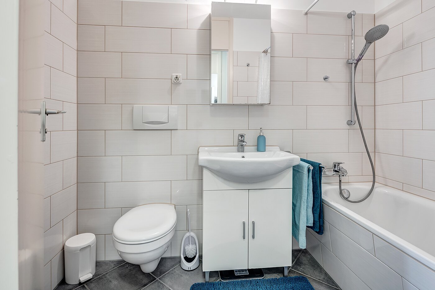 Etagenwohnung mit 1 Zimmer | München-Johanneskirchen | 2204ML7 | ...komplett in weiß gehalten