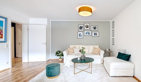 Etagenwohnung mit 2 Zimmern | München-Maxvorstadt | 70001 | Großes Wohnzimmer