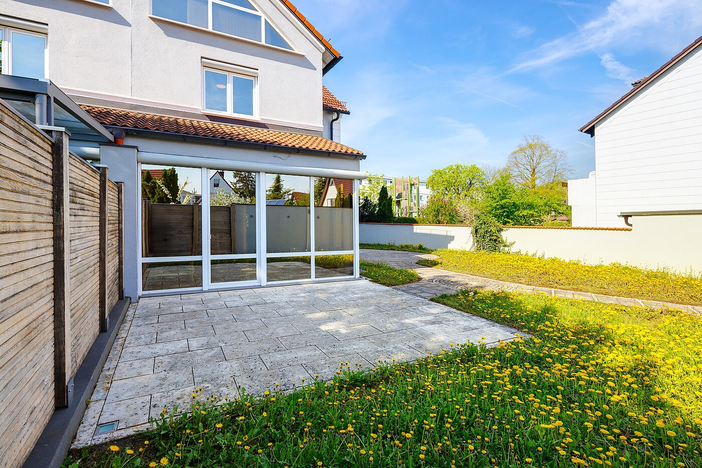 Doppelhaushälfte mit 6.5 Zimmern | Unterschleißheim | 70122 | ...und Zugang zur Terrasse