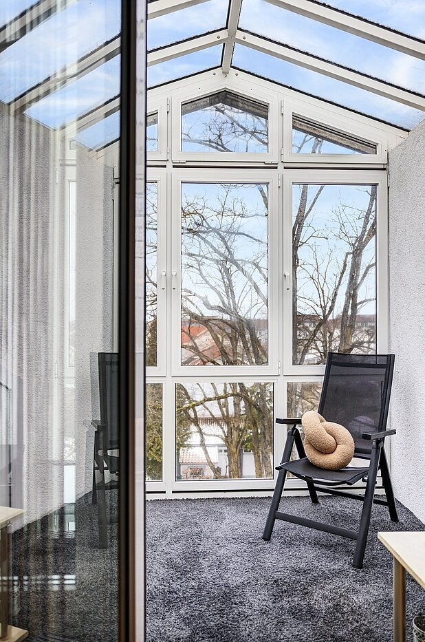 Etagenwohnung mit 2 Zimmern | Poing | 70373 | ...und...