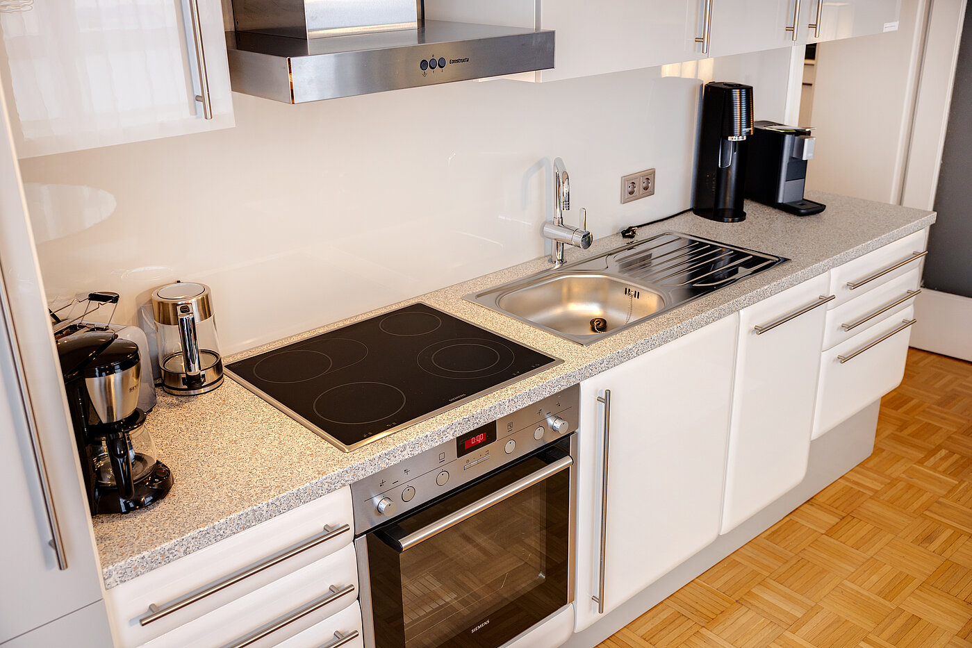 Erdgeschosswohnung mit 2 Zimmern | 70219 | ...mit Backofen und Cerankochfeld