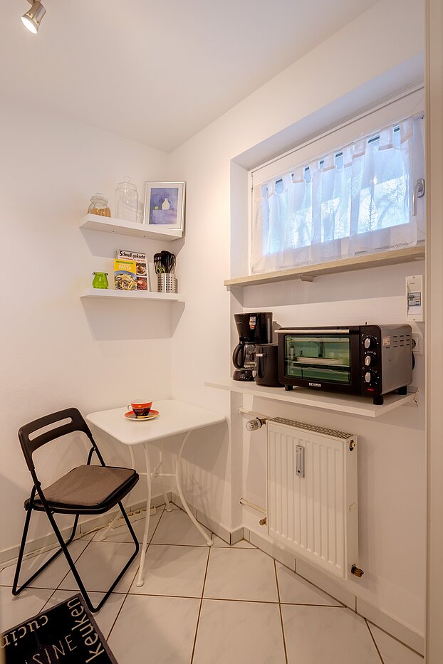 Apartment mit 1 Zimmer | München-Sendling-Westpark | 70395 | ...Fenster und Essplatz