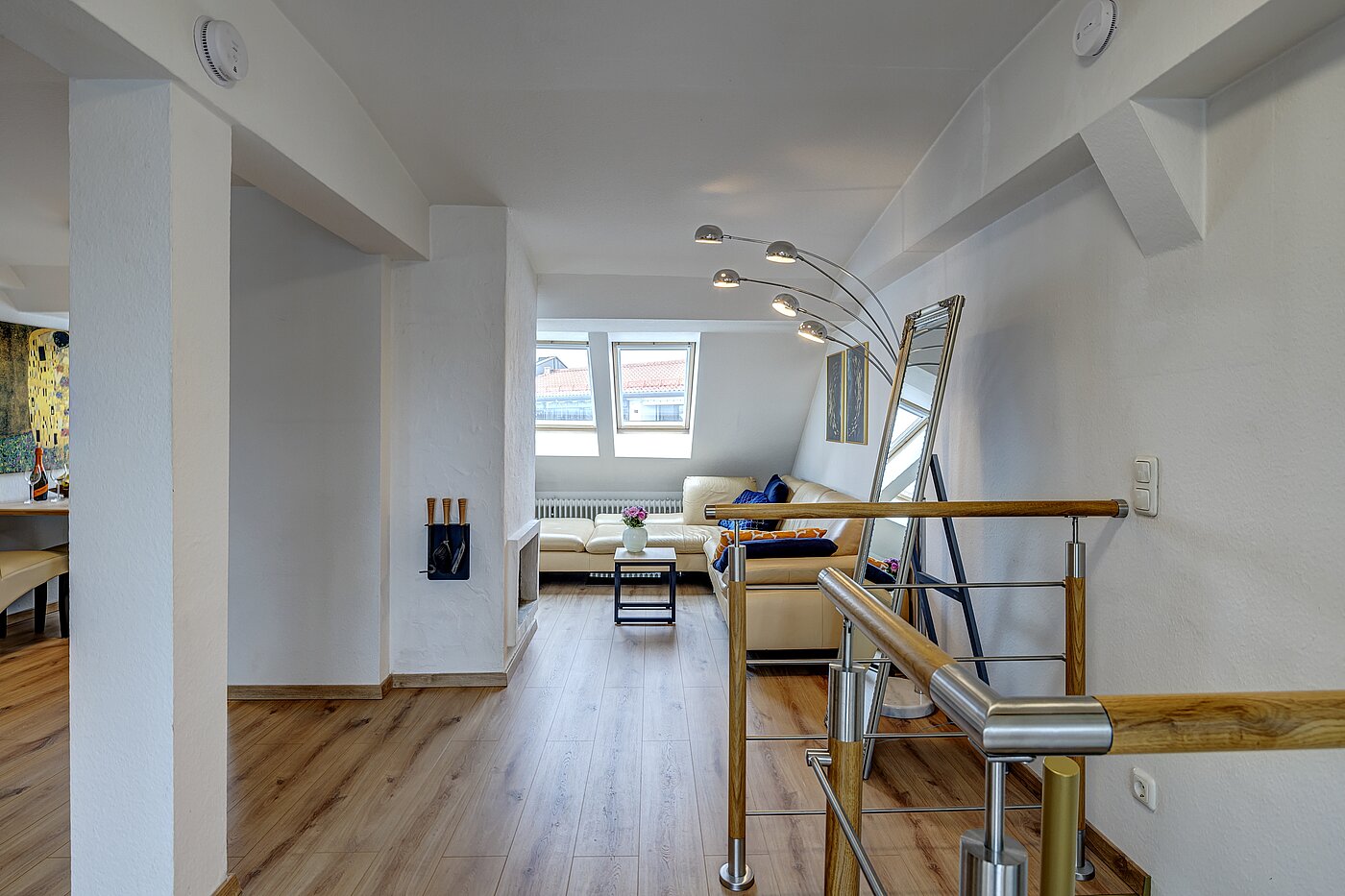 Dachgeschosswohnung mit 4.5 Zimmern | München-Ludwigsvorstadt | 70461 | Wohnen / Essen