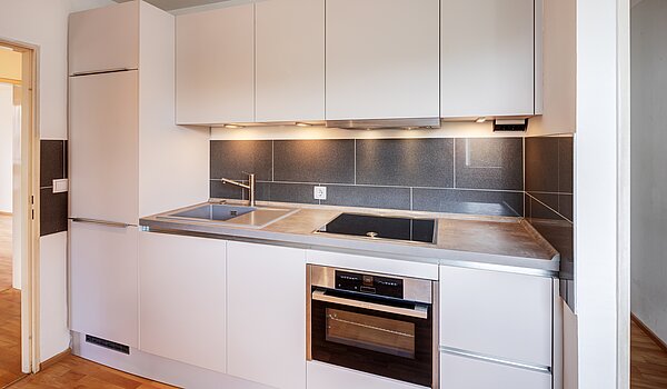 Etagenwohnung mit 2 Zimmern | München-Hadern | 704101 | ...und Einbauküche