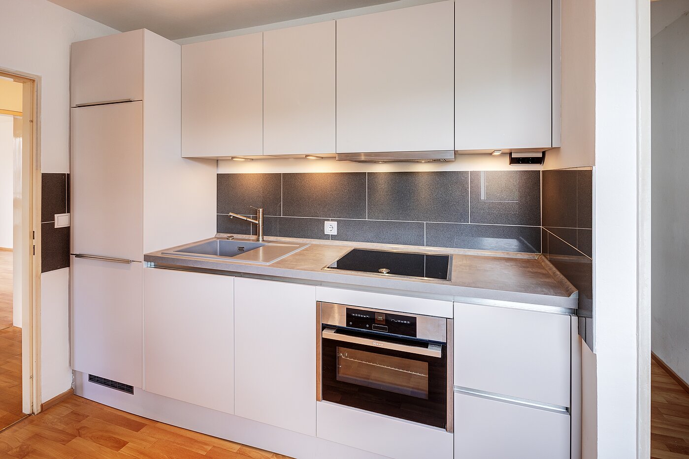 Etagenwohnung mit 2 Zimmern | München-Hadern | 704101 | ...und Einbauküche