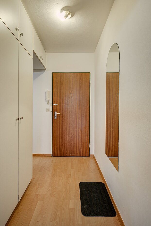 Etagenwohnung mit 1 Zimmer | München-Nymphenburg | 1904ML3 | Flur mit Einbauschrank