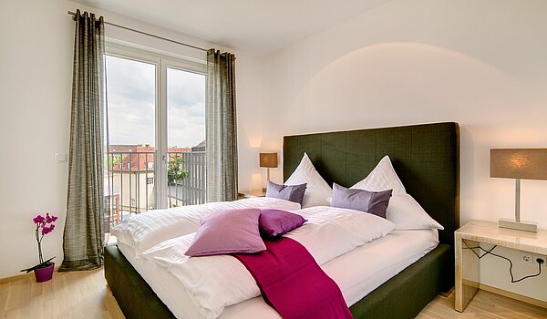 Etagenwohnung mit 2 Zimmern | München-Maxvorstadt | 70023 | Schlafzimmer mit...