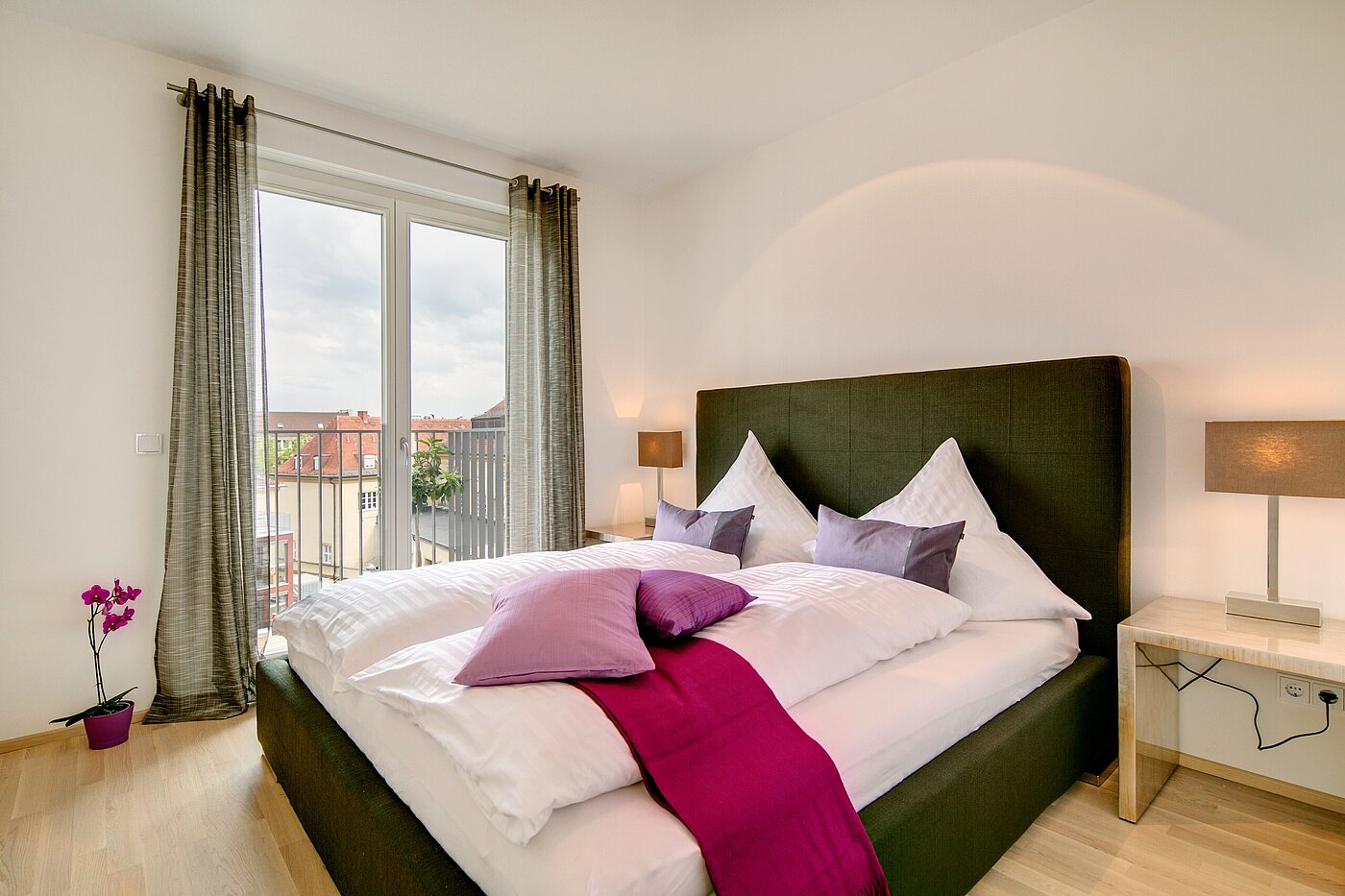 Etagenwohnung mit 2 Zimmern | München-Maxvorstadt | 70023 | Schlafzimmer mit...