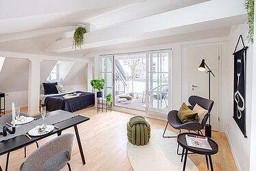 Alt-Sendling: Dachterrassenwohnung in historischem Altbau