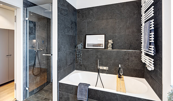 Penthouse mit 2 Zimmern | München-Maxvorstadt | 704271 | ...Dusche und Badewanne