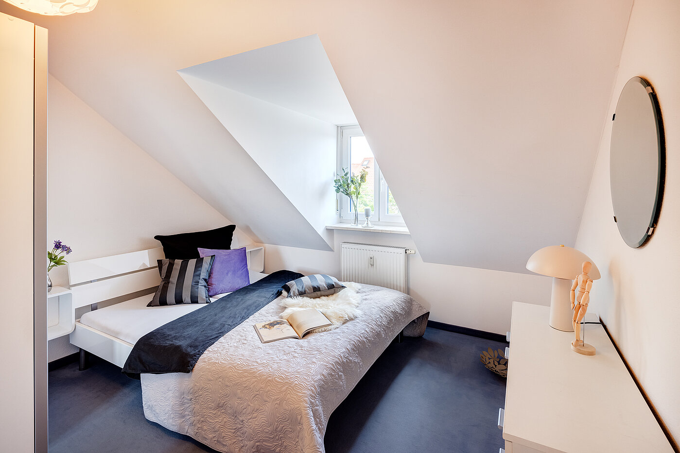 Etagenwohnung mit 2 Zimmern | Unterschleißheim | 70138 | Schlafzimmer...