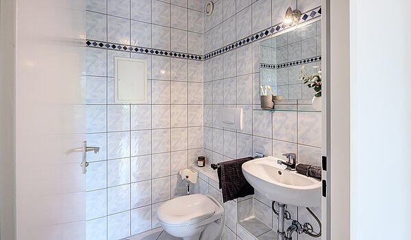 Etagenwohnung mit 3 Zimmern | München-Bogenhausen | 70261 | Gäste-WC