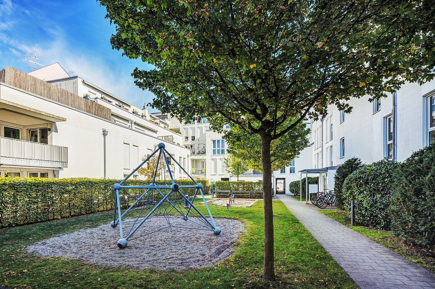 Etagenwohnung mit 2 Zimmern | München-Thalkirchen | 70493 | ...Innenhof