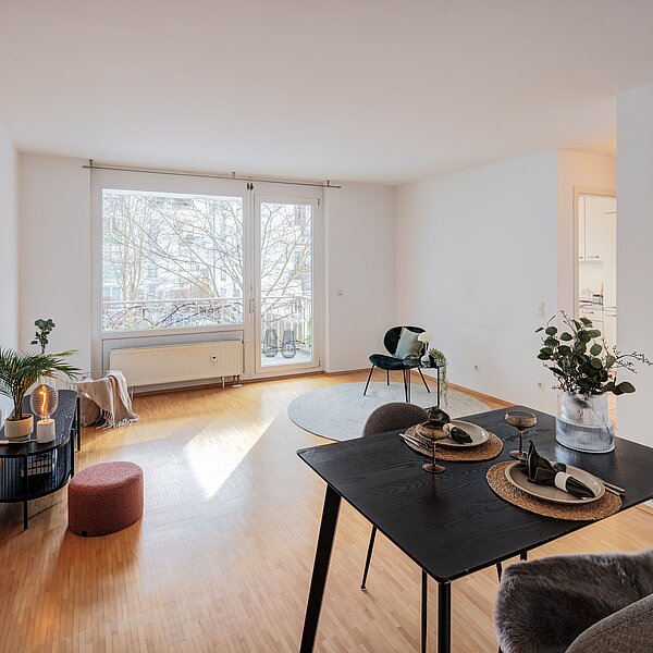 Oberföhring: Attraktive 2-Zimmer Wohnung mit Balkon