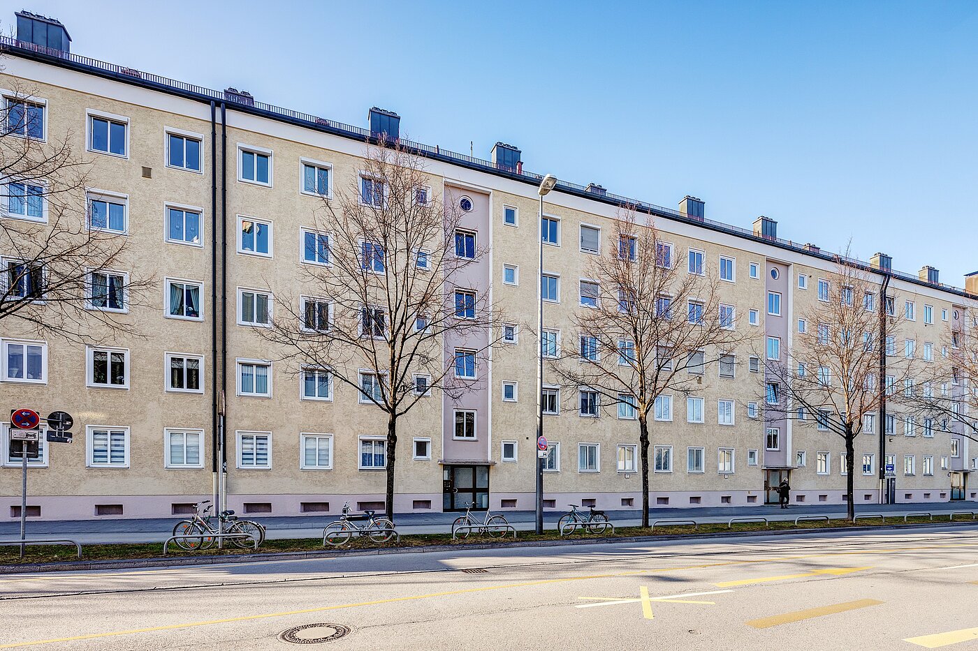 Etagenwohnung mit 1 Zimmer | München-Sendling | 2201ML3 | Fassadenansicht von der Straße...