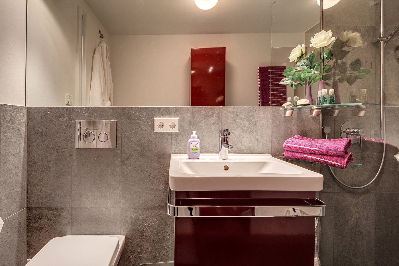 Etagenwohnung mit 2 Zimmern | München-Pasing | 70071 | Bad mit...
