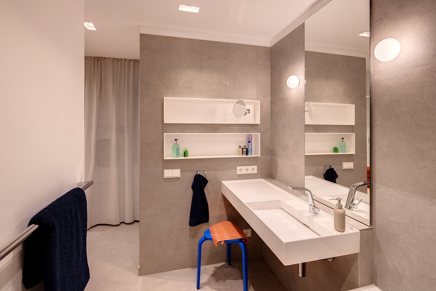 Etagenwohnung mit 2 Zimmern | München-Isarvorstadt | 70459 | Großes Waschbecken