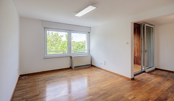 Etagenwohnung mit 2 Zimmern | München-Hadern | 704101 | Geräumiges Wohnzimmer