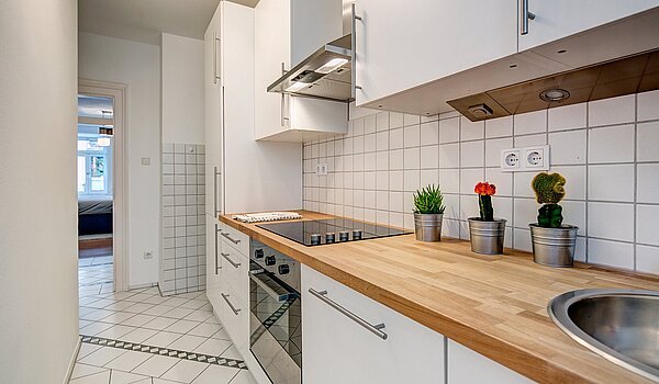 Etagenwohnung mit 4 Zimmern | München-Maxvorstadt | 2011ML2 | Moderne Küche mit allen...