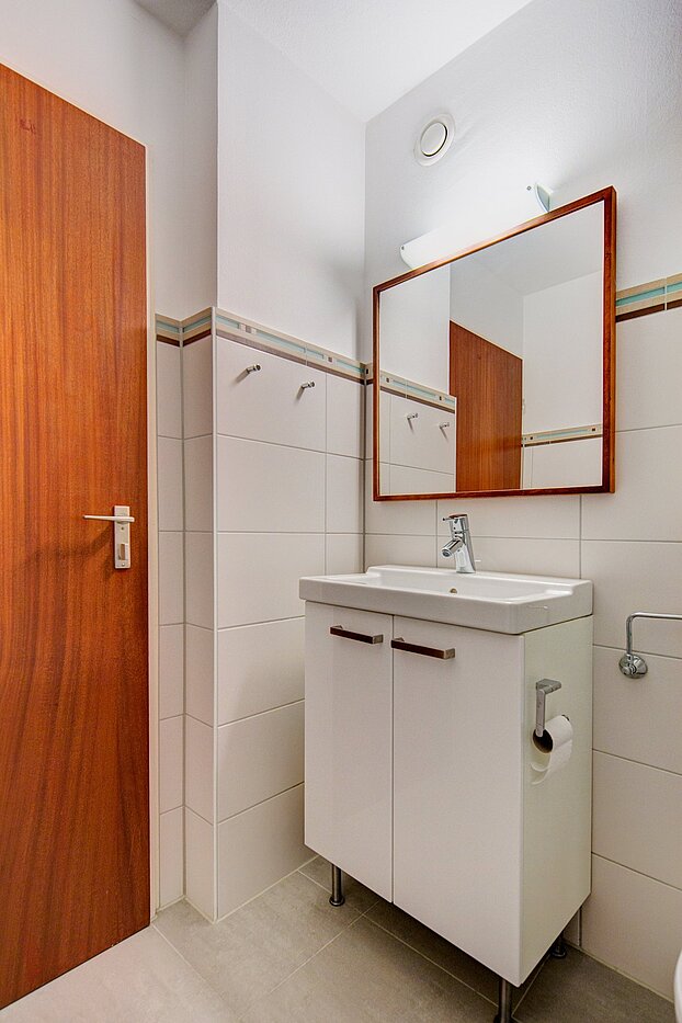 Etagenwohnung mit 1 Zimmer | München-Neuhausen | 1911ML8 | Waschtisch