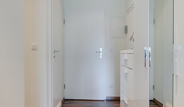 Erdgeschosswohnung mit 4 Zimmern | München-Neuhausen | 70471 | Flur mit viel Stauraum