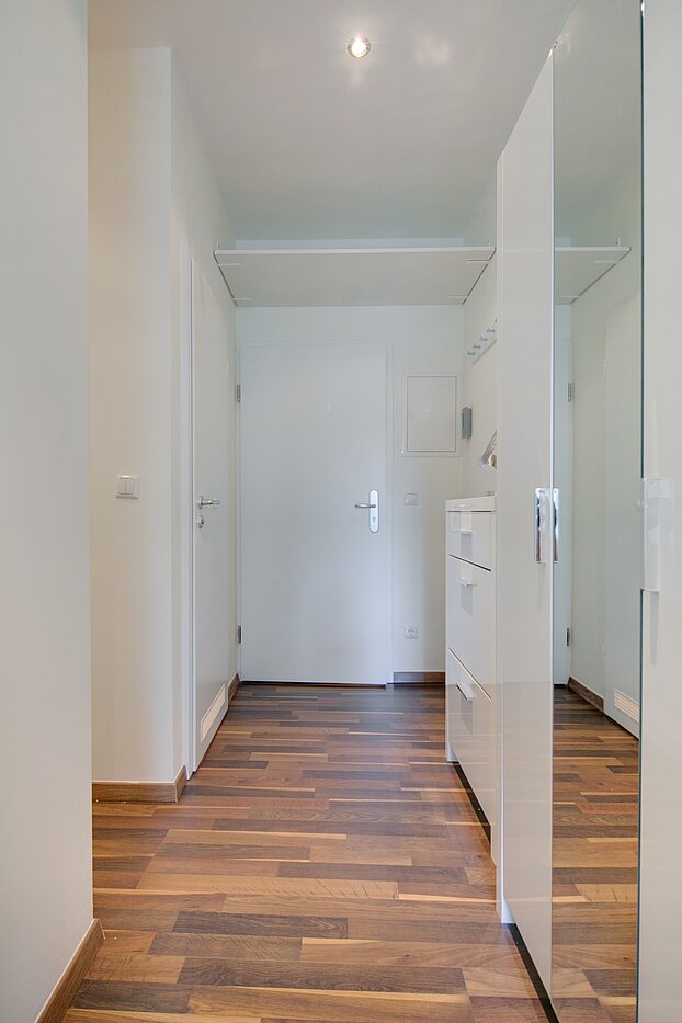 Erdgeschosswohnung mit 4 Zimmern | München-Neuhausen | 70471 | Flur mit viel Stauraum