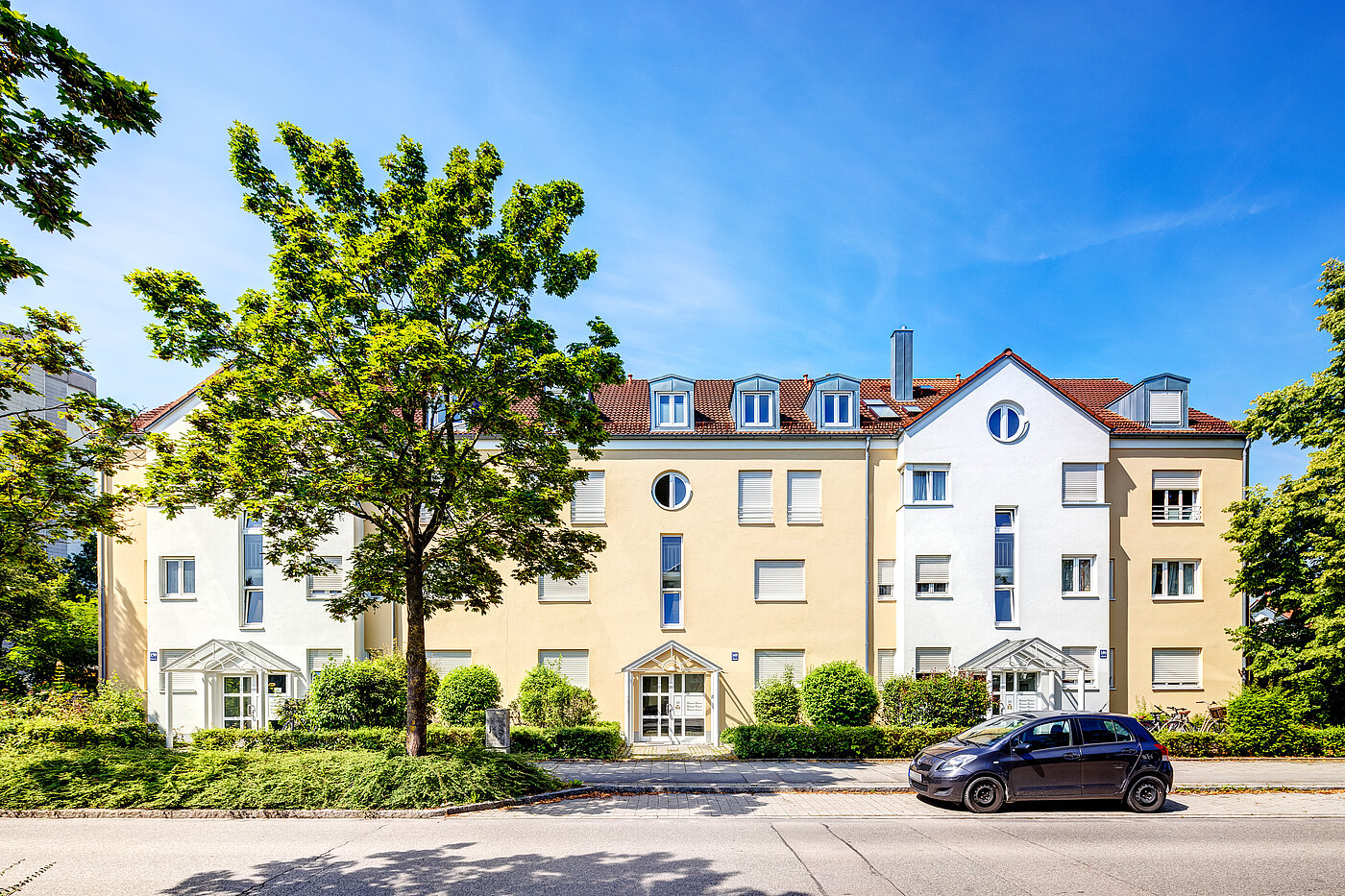 Etagenwohnung mit 2 Zimmern | Unterschleißheim | 70138 | Hausansicht