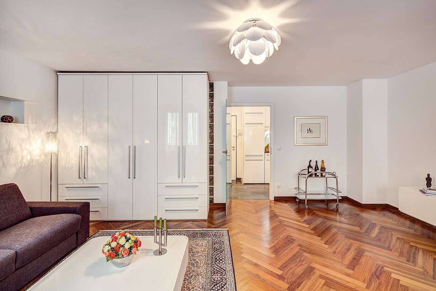 Etagenwohnung mit 1 Zimmer | München-Schwabing | 2207ML10 | Blick zur Diele