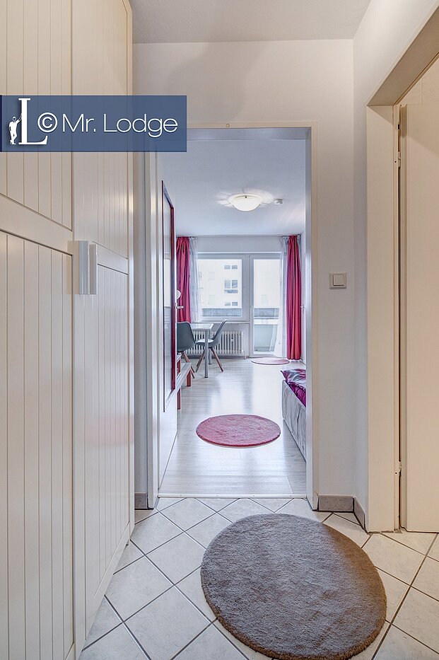 Etagenwohnung mit 1 Zimmer | München-Milbertshofen | 1710ML5 | Diele mit Kleiderschrank