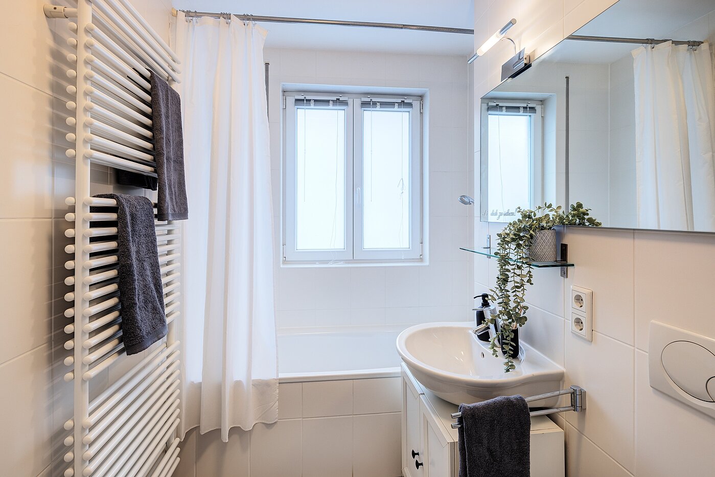 Etagenwohnung mit 2 Zimmern | München-Schwabing | 703161 | Mit Tageslicht
