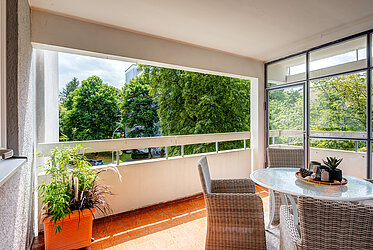Unterhaching: Moderne 3-Zi.-Wohnung mit sonniger Südloggia zum Verlieben