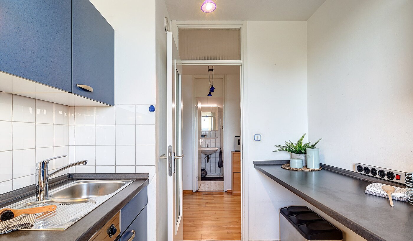 Etagenwohnung mit 2 Zimmern | München-Sendling-Westpark | 2010ML9 | ....mit großer Arbeitsfläche